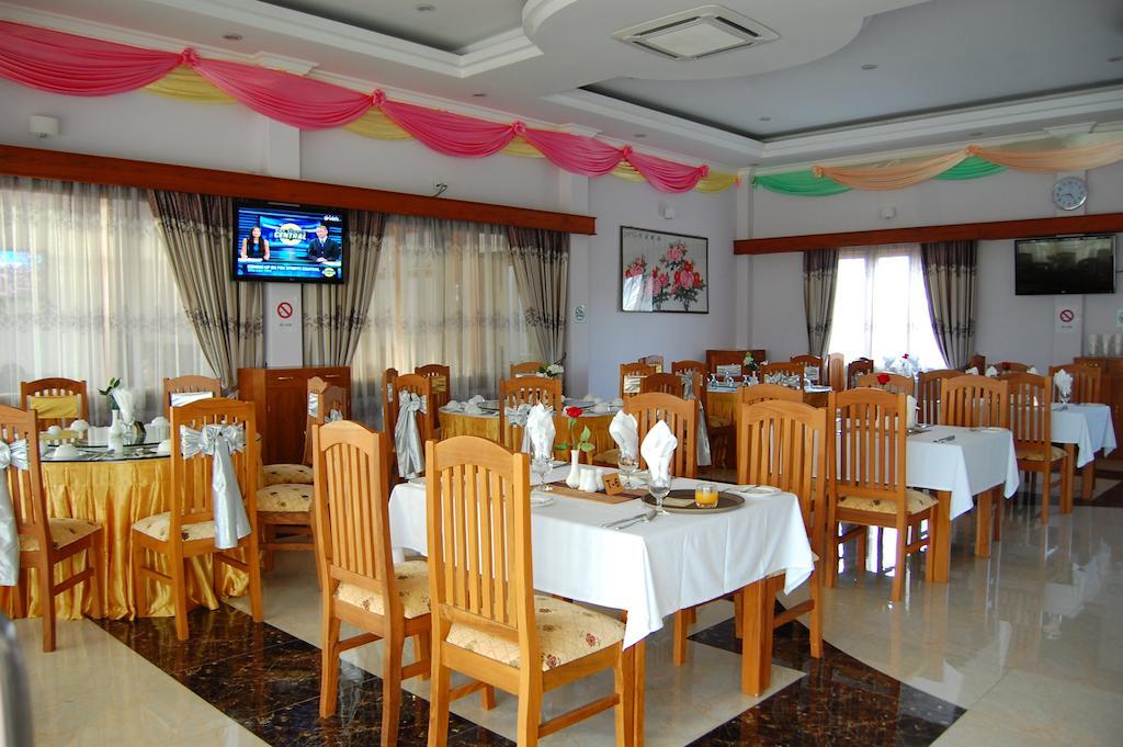 The Golden Lake Hotel Naypyidaw Esterno foto