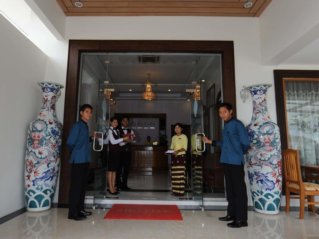 The Golden Lake Hotel Naypyidaw Esterno foto