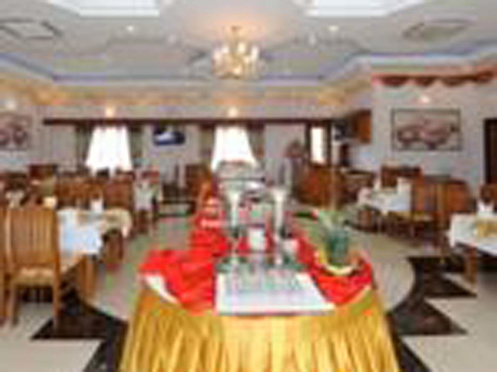 The Golden Lake Hotel Naypyidaw Esterno foto