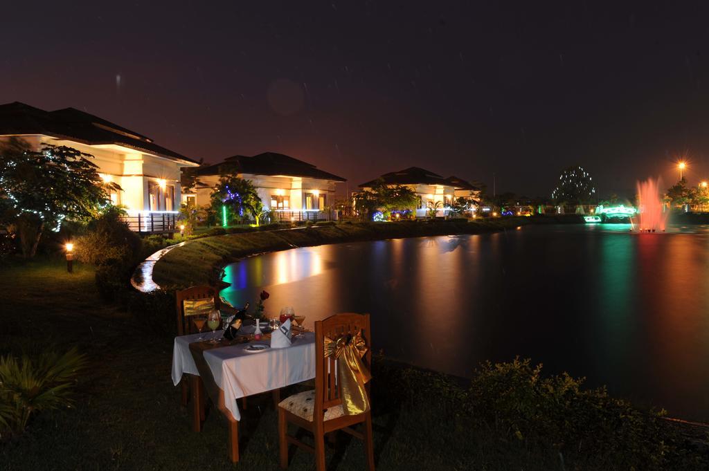 The Golden Lake Hotel Naypyidaw Esterno foto