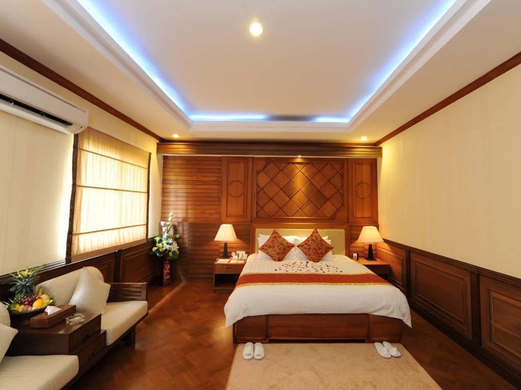 The Golden Lake Hotel Naypyidaw Esterno foto